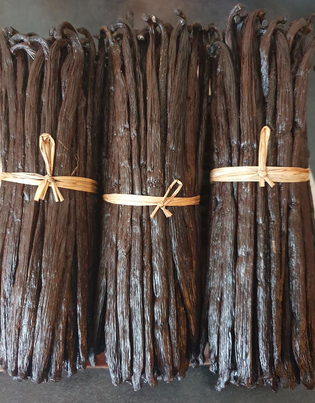 3 gousses de vanille Bourbon de Madagascar noires non fendues EXTRA larges et longues SOUS VIDES / 18 à 24 cm / Haute Qualité